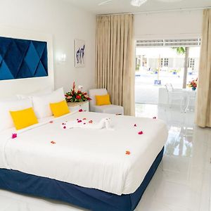 King Room Pool View